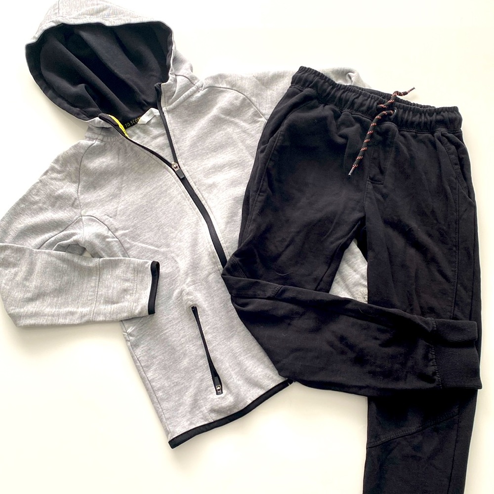 Mango kids hoodie and pants. Size 9-10Y